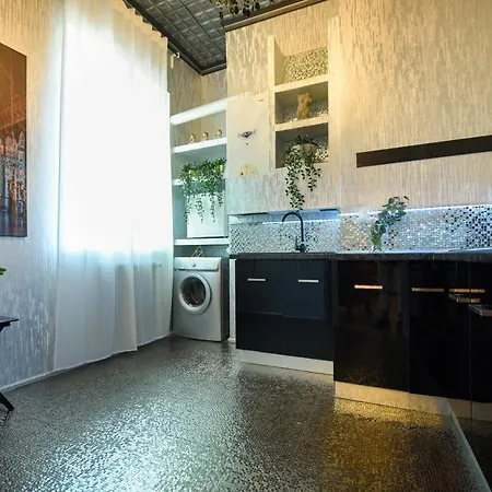 Ultracentral 2br With Balcony & Unique Design בוקרשט