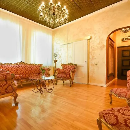 Ultracentral 2br With Balcony & Unique Design דירה