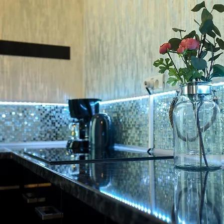 Ultracentral 2br With Balcony & Unique Design Apartment *