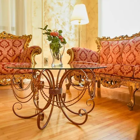 דירה Ultracentral 2br With Balcony & Unique Design *