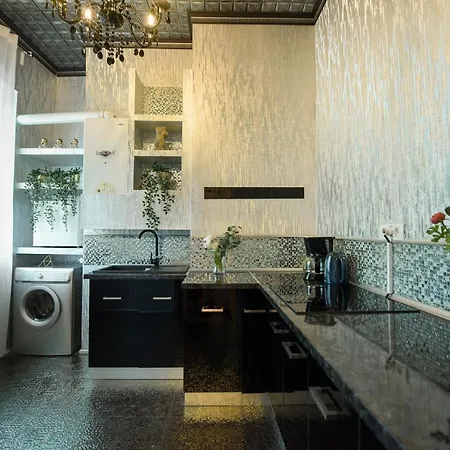Ultracentral 2br With Balcony & Unique Design Bucharest